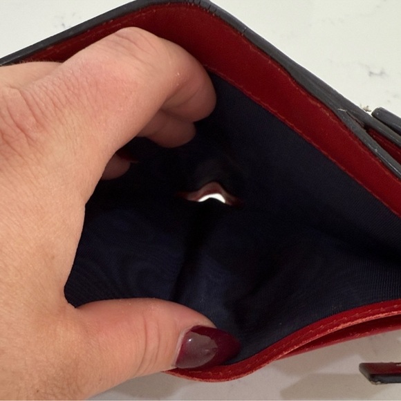 EUC AUTH Gucci in Bloom - Blue Bi-Fold Wallet *Stunning* LIMITED EDITION - Picture 9 of 12